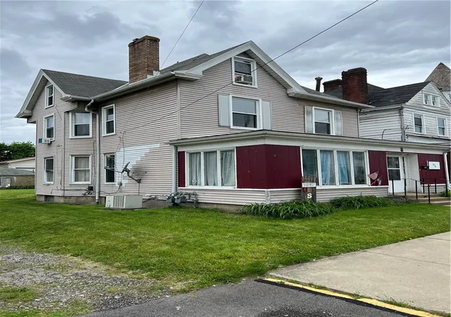 Homes for sale in Rochester, PA | 376 Vermont Ave, Rochester, PA 15074 | MLS# 1760103