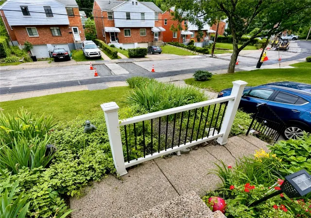 Photo 4 of Single family home for sale at 919 Millerdale St, Pittsburgh, PA 15201 | MLS# 1759897 | Listing updated on 2026-07-06