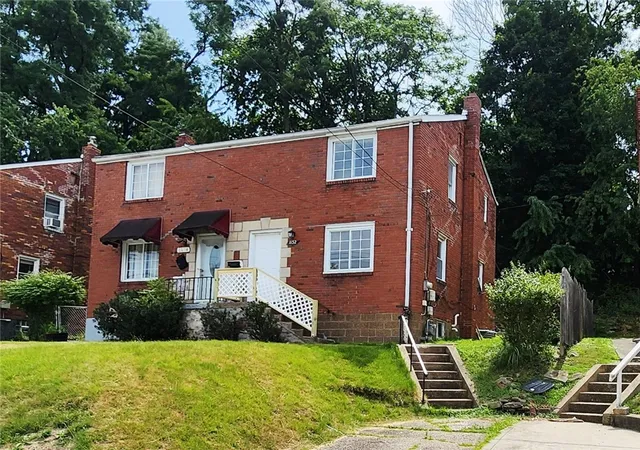 Homes for sale in Stanton Heights, PA | 1152 Woodbine St, Stanton Heights, PA 15201 | MLS# 1759142