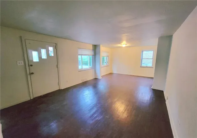 3rd image of 1115 Woodbine St, Pittsburgh, PA 15201 | MLS# 1759144