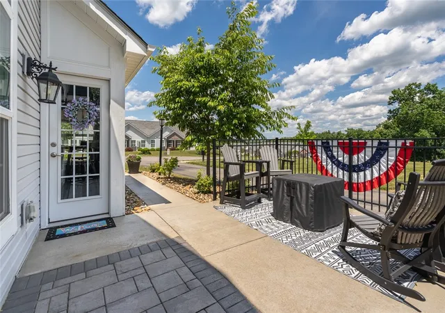 2nd image of 202 Spring Valley Dr, Jackson Twp, PA 16063 | MLS# 1759945