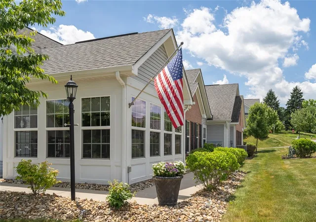 5th image of 202 Spring Valley Dr, Jackson Twp, PA 16063 | MLS# 1759945