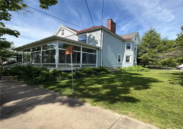 Homes for sale in Collier Twp, PA | 46 Elwyn Ave, Collier Twp, PA 15106 | MLS# 1760138