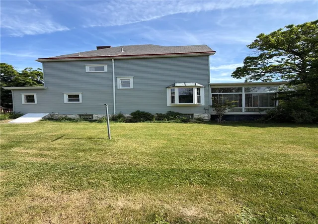 Homes for sale in Collier Twp, PA | 46 Elwyn Ave, Collier Twp, PA 15106 | MLS# 1760138