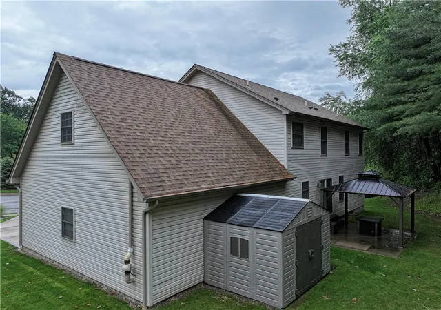 4th image of 417 Farrington Dr, Seven Fields Boro, PA 16046 | MLS# 1760075