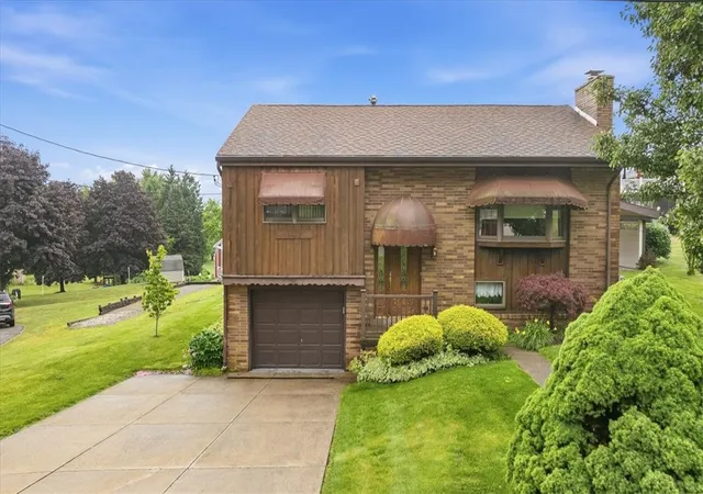 Photo 1 of Single family home for sale at 157 Gourley Ln, Monaca, PA 15061 | MLS# 1759946 | Listing updated on 2026-07-05