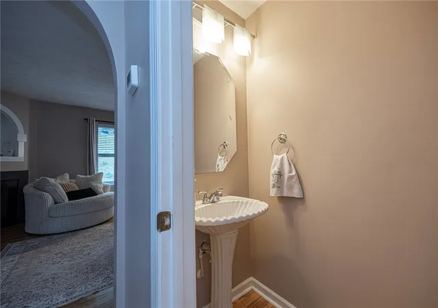 4th image of 1001 Chelsea Dr, North Fayette, PA 15126 | MLS# 1760162