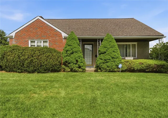 5th image of 600 Douglas Ave, Elizabeth Twp/boro, PA 15037 | MLS# 1759971