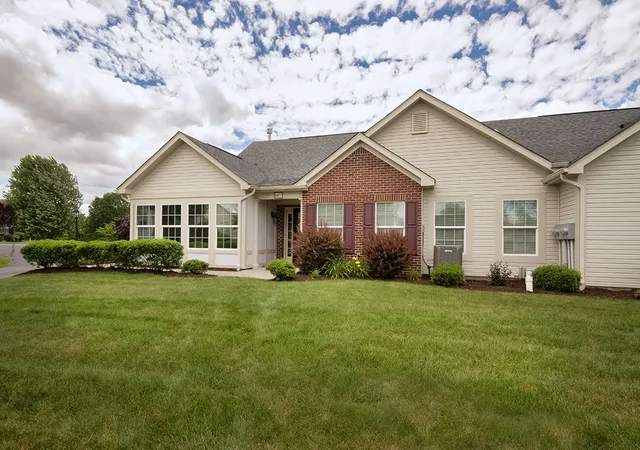 Photo 3 of Single family home for sale at 6051 Laurel Ct, Harmony, PA 16037 | MLS# 1760195 | Listing updated on 2026-07-16