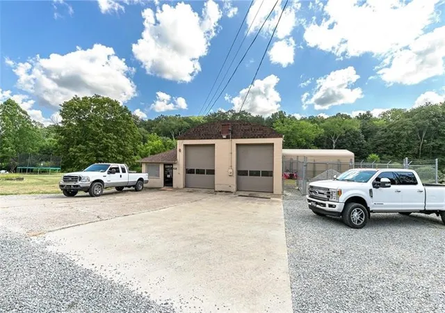 Photo 3 of Single family home for sale at 3275 Hills Church Rd, Export, PA 15632 | MLS# 1760052 | Listing updated on 2026-06-18