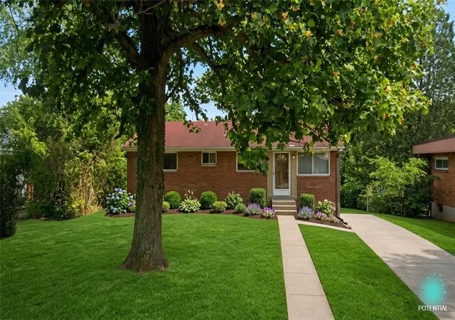 2nd image of 534 Clifton Ave, Shaler, PA 15116 | MLS# 1758141