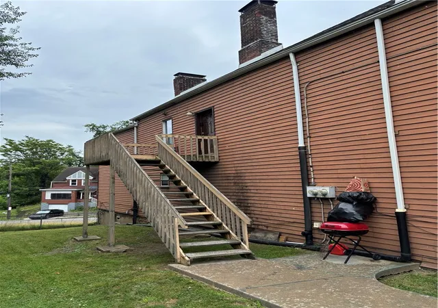 Photo 2 of Multi family home for sale at 1010 Lincoln Ave, Pittsburgh, PA 15206 | MLS# 1760265 | Listing updated on 2026-09-15