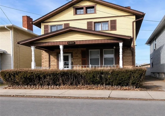 Photo 1 of Single family home for sale at 107 E 1st Avenue, Tarentum, PA 15084 | MLS# 1760299 | Listing updated on 2026-08-31