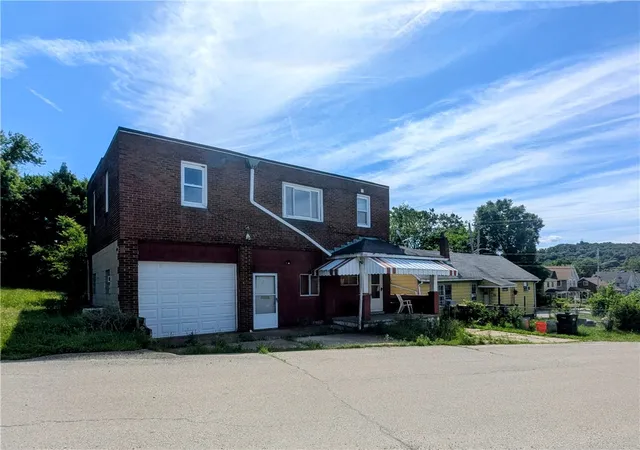 Homes for sale in Aliquippa, PA | 164 6th Ave, Aliquippa, PA 15001 | MLS# 1760298