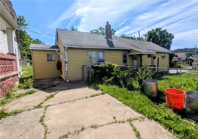 Homes for sale in Aliquippa, PA | 164 6th Ave, Aliquippa, PA 15001 | MLS# 1760298
