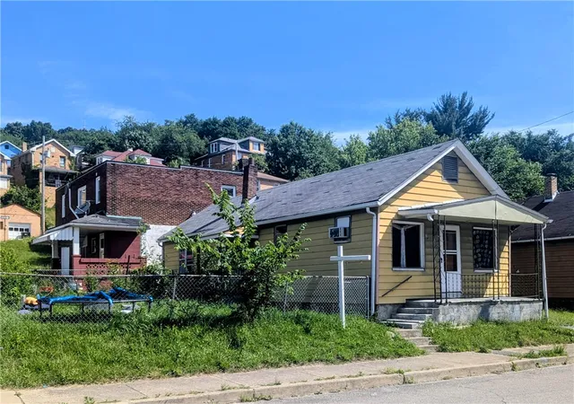 Homes for sale in Aliquippa, PA | 164 6th Ave, Aliquippa, PA 15001 | MLS# 1760298