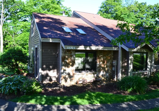 Homes for sale in Hidden Valley, PA | 1505 Oliver Wy, Hidden Valley, PA 15502 | MLS# 1760333