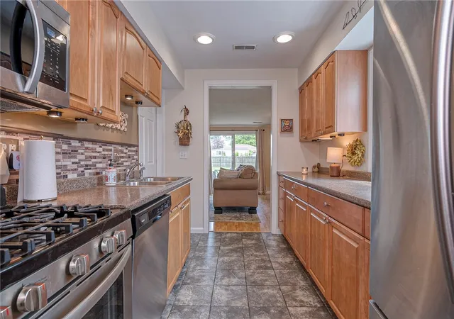 Homes for sale in Chartiers, PA | 321 Hart St, Chartiers, PA 15342 | MLS# 1760353