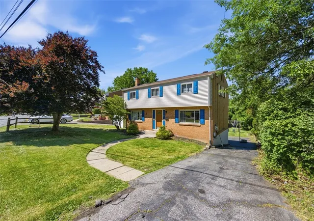 2nd image of 110 Crescent Garden Dr, Penn Hills, PA 15235 | MLS# 1759221