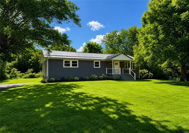 Homes for sale in Neshannock Twp, PA | 141 Lakeside Dr, Neshannock Twp, PA 16105 | MLS# 1760365