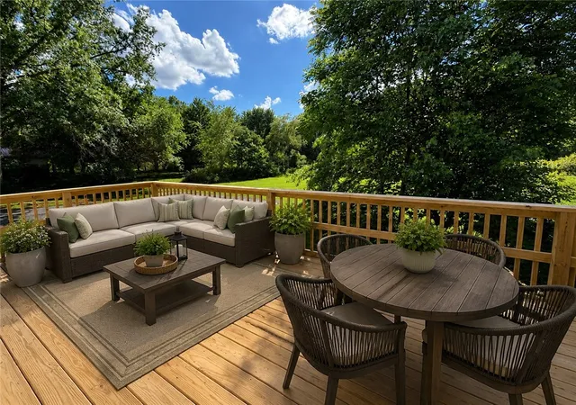 Homes for sale in Neshannock Twp, PA | 141 Lakeside Dr, Neshannock Twp, PA 16105 | MLS# 1760365
