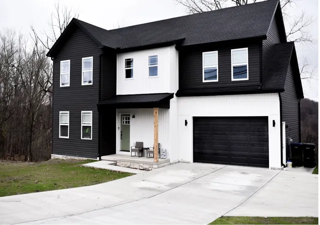 3rd image of 652 Duff Rd, Sewickley, PA 15143 | MLS# 1760367