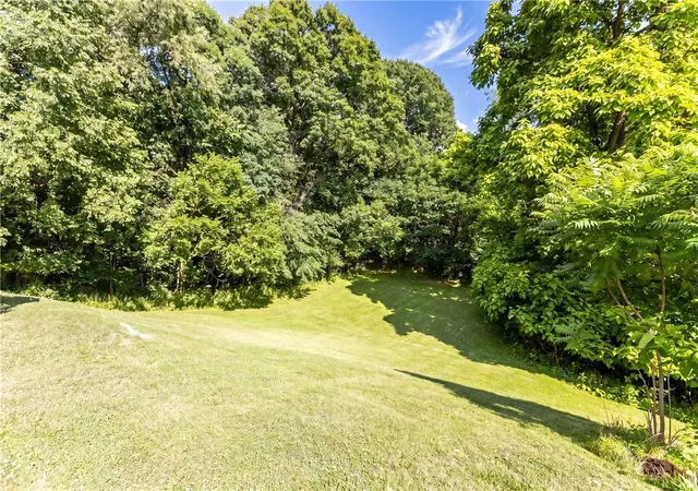 Homes for sale in Economy, PA | 1641 Highland Rd, Economy, PA 15027 | MLS# 1759933