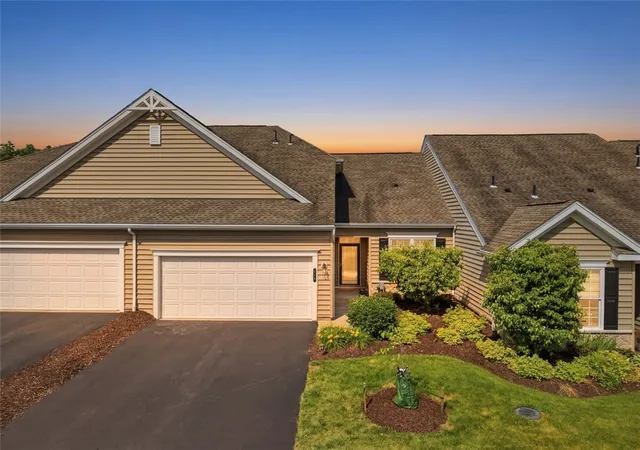 Homes for sale in Economy, PA | 618 Old Glory Lane, Economy, PA 15042 | MLS# 1760373