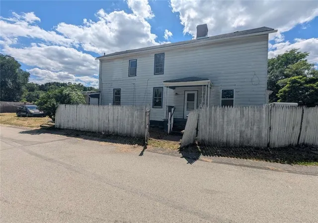 Homes for sale in Manor, PA | 46 S Railroad St, Manor, PA 15665 | MLS# 1760404