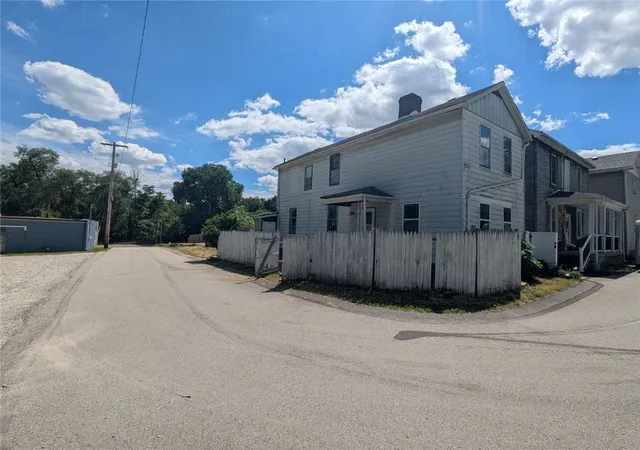 Photo 3 of Sale Pending at 46 S Railroad St, Manor, PA 15665 | MLS# 1760404 | Listing updated on 2026-07-02