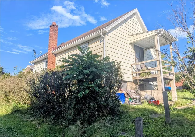 Homes for sale in Aliquippa, PA | 1816 Filmore St, Aliquippa, PA 15001 | MLS# 1760400