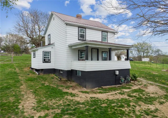 Photo 1 of Single family home for sale at 35 Bucey Rd, Burgettstown, PA 15021 | MLS# 1760403 | Listing updated on 2026-07-16