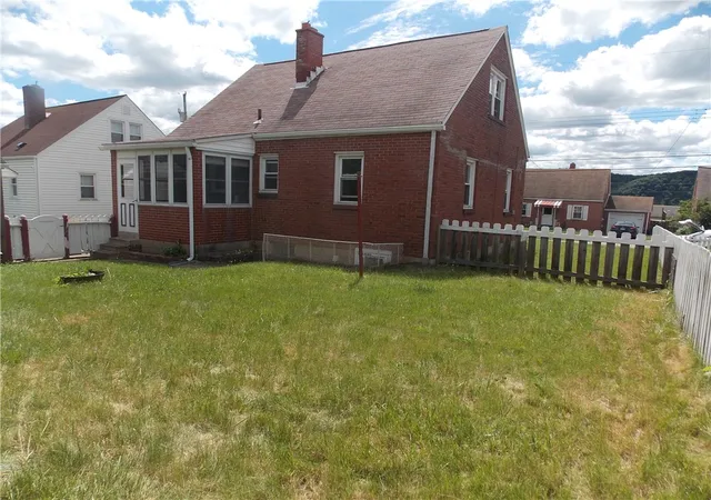 Homes for sale in Harmony Twp, PA | 2654 Lenz Ave, Harmony Twp, PA 15003 | MLS# 1760089