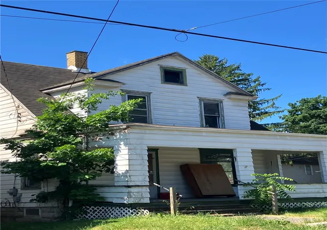 1st image of 541 Lorain St, Sharon, PA 16146 | MLS# 1760390