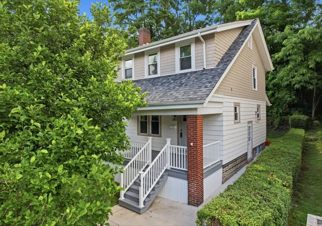 Photo 2 of Single family home for sale at 146 Riverview Ave, Bellevue, PA 15202 | MLS# 1760450 | Listing updated on 2026-06-28