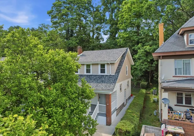 Photo 3 of Single family home for sale at 146 Riverview Ave, Bellevue, PA 15202 | MLS# 1760450 | Listing updated on 2026-06-28