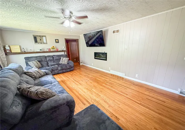 Photo 3 of Single family home for sale at 399 Bullcreek Rd, Butler, PA 16002 | MLS# 1760449 | Listing updated on 2026-07-13