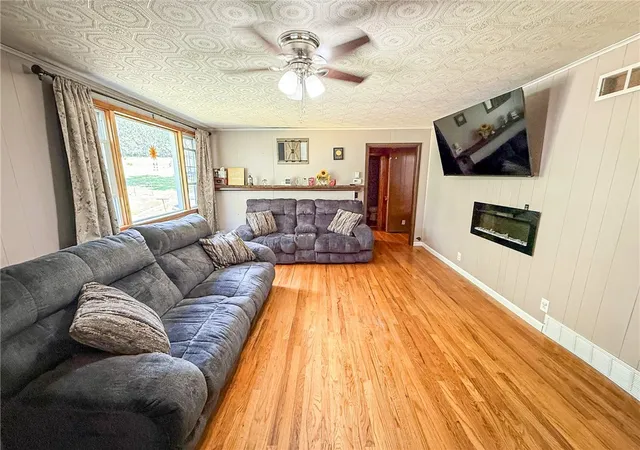 Photo 3 of Single family home for sale at 399 Bullcreek Rd, Butler, PA 16002 | MLS# 1760449 | Listing updated on 2026-07-13