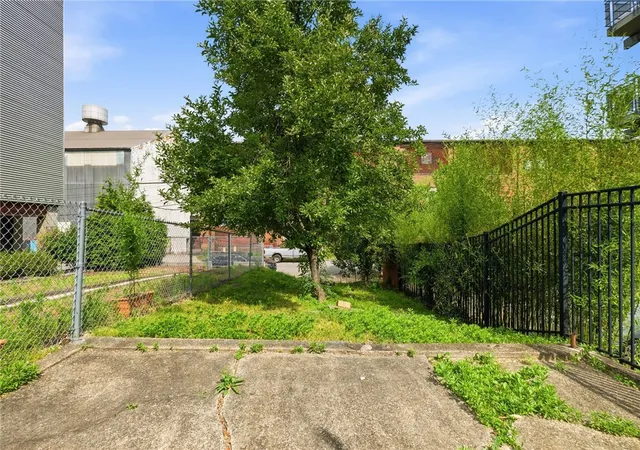 Homes for sale in Lawrenceville, PA | 4824 Harrison St, Lawrenceville, PA 15201 | MLS# 1760423