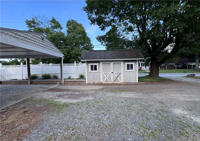 32nd image of 1501 W State St, Union Twp, PA 16101 | MLS# 1760432