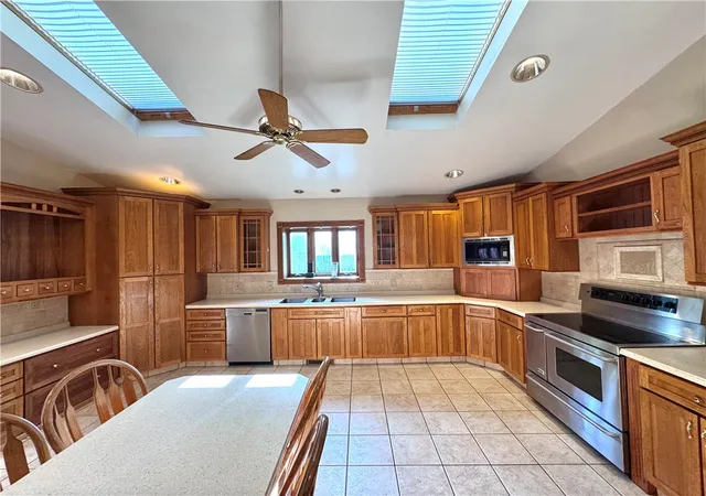 image of 1501 W State St, Union Twp, PA 16101 | MLS# 1760432