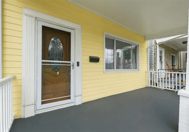 3rd image of 136 Dilworth St, Mt Washington, PA 15211 | MLS# 1760459