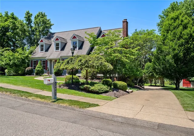 2nd image of 10207 Country Manor Ln, Mc Candless, PA 15090 | MLS# 1760409