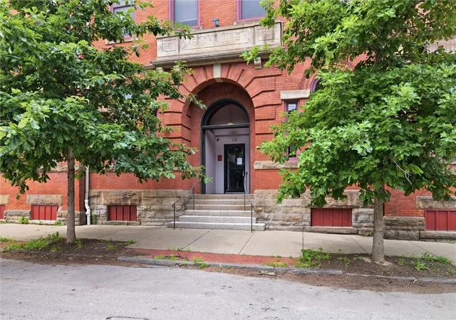Homes for sale in South Side, PA | 130 S 22nd St #2F, South Side, PA 15203 | MLS# 1760360