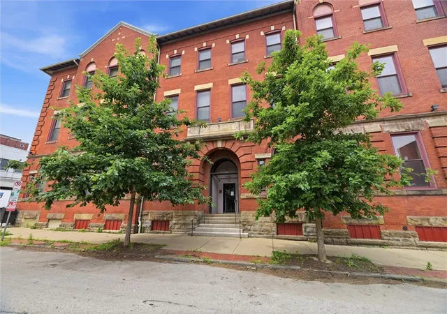 Homes for sale in South Side, PA | 130 S 22nd St #2F, South Side, PA 15203 | MLS# 1760360