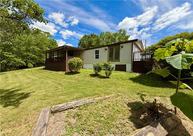 Photo 4 of Manufactured home for sale at 286 Willow Grv Rd, Nicholson Twp, PA 15461 | MLS# 1760468 | Listing updated on 2026-08-04