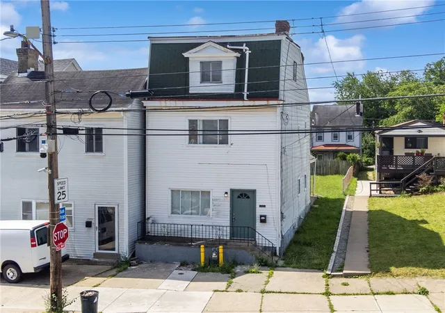 Photo 1 of Single family home for sale at 1946 Arlington Ave, Pittsburgh, PA 15210 | MLS# 1760536 | Listing updated on 2026-08-31