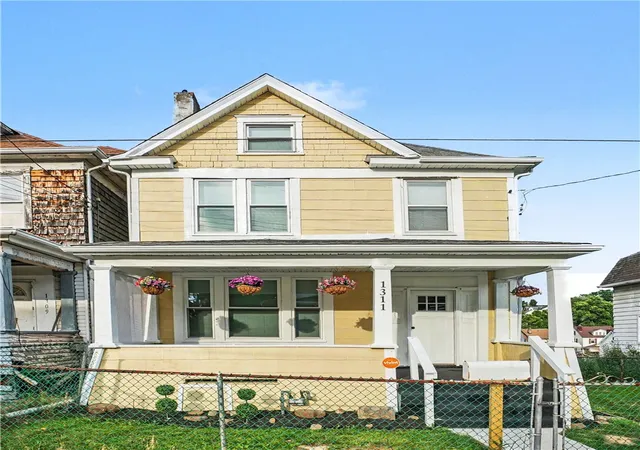 Homes for sale in Mc Keesport, PA | 1311 Pirl St, Mc Keesport, PA 15132 | MLS# 1760344