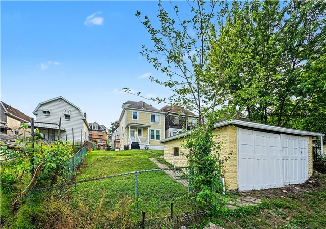 Homes for sale in Mc Keesport, PA | 1311 Pirl St, Mc Keesport, PA 15132 | MLS# 1760344