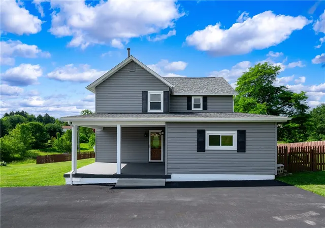 Homes for sale in Center Twp, PA | 214 Willow Run Dr, Center Twp, PA 16001 | MLS# 1760562
